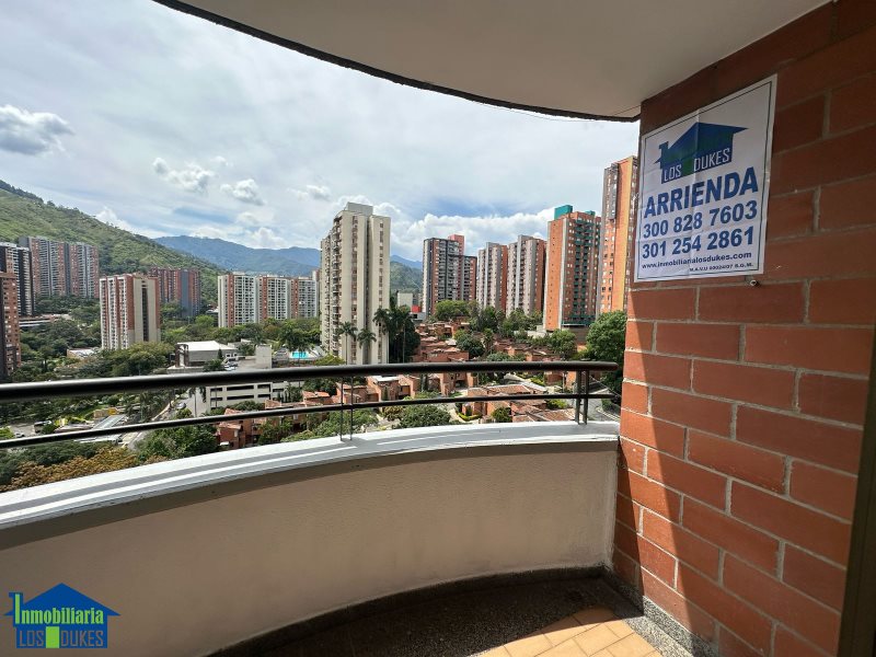 Apartamento en Arriendo en Loma De Los Bernal